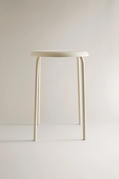 LACQUERED METAL STOOL