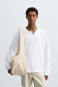 T-SHIRT COL BOUTON