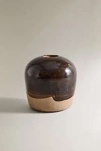 SMALL ROUND STONEWARE VASE