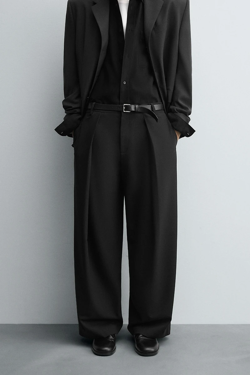 PLEATED WIDE FIT PANTS