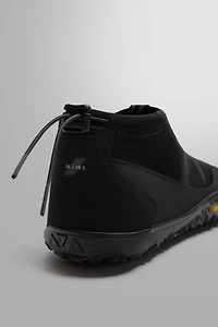 WATER SHOES X VIBRAM®