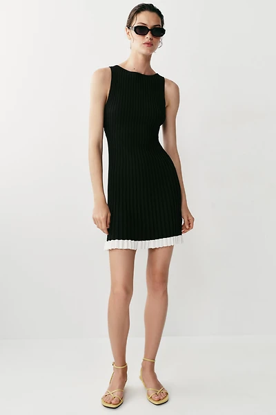 SHORT RIBBED KNIT DRESS