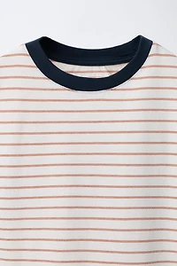 T-SHIRT À RAYURES AVEC COL EN CONTRASTE