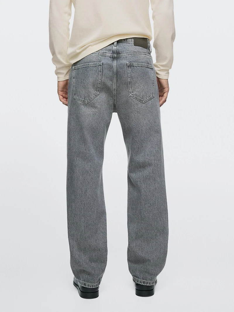 Straight-leg jeans
