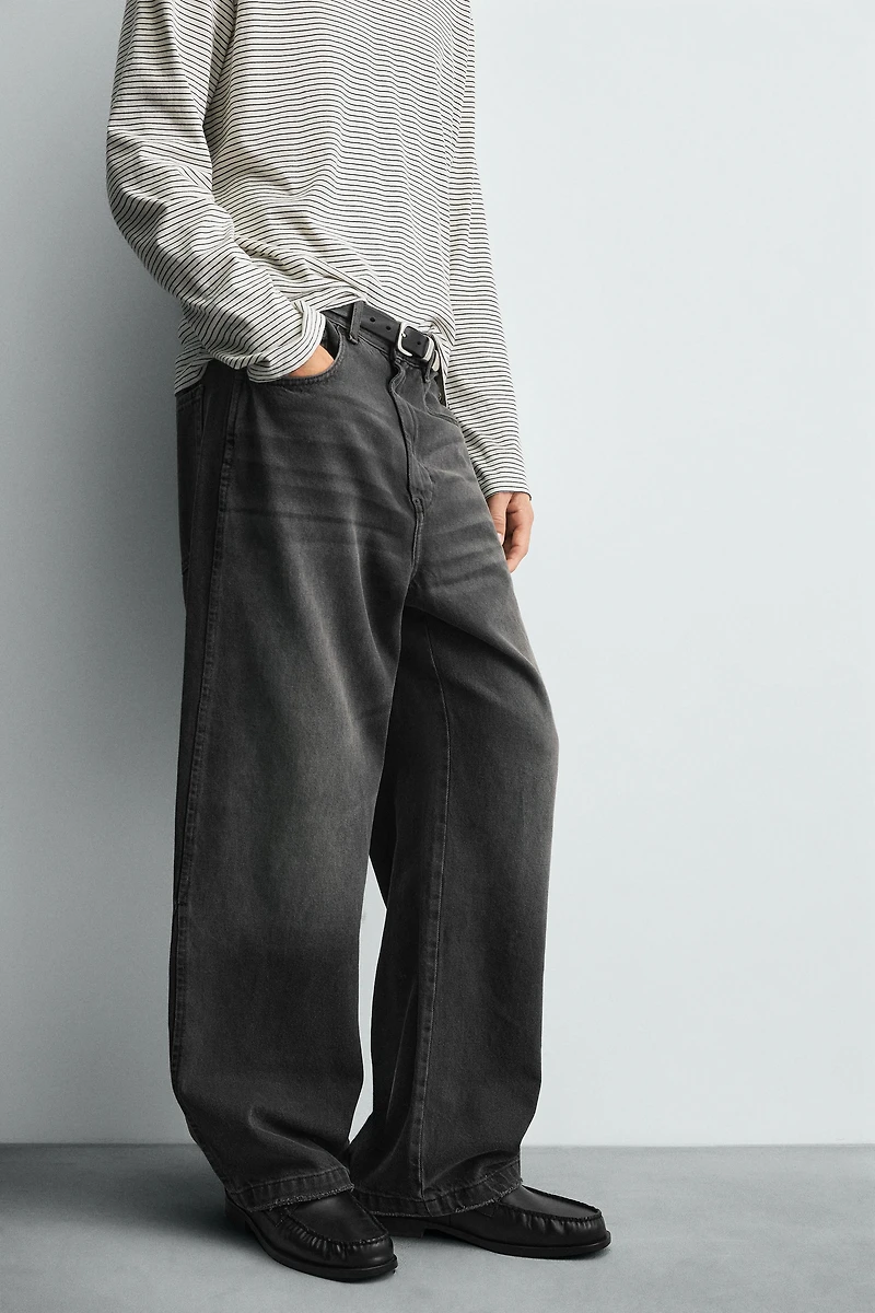 RELAXED FIT JEANS