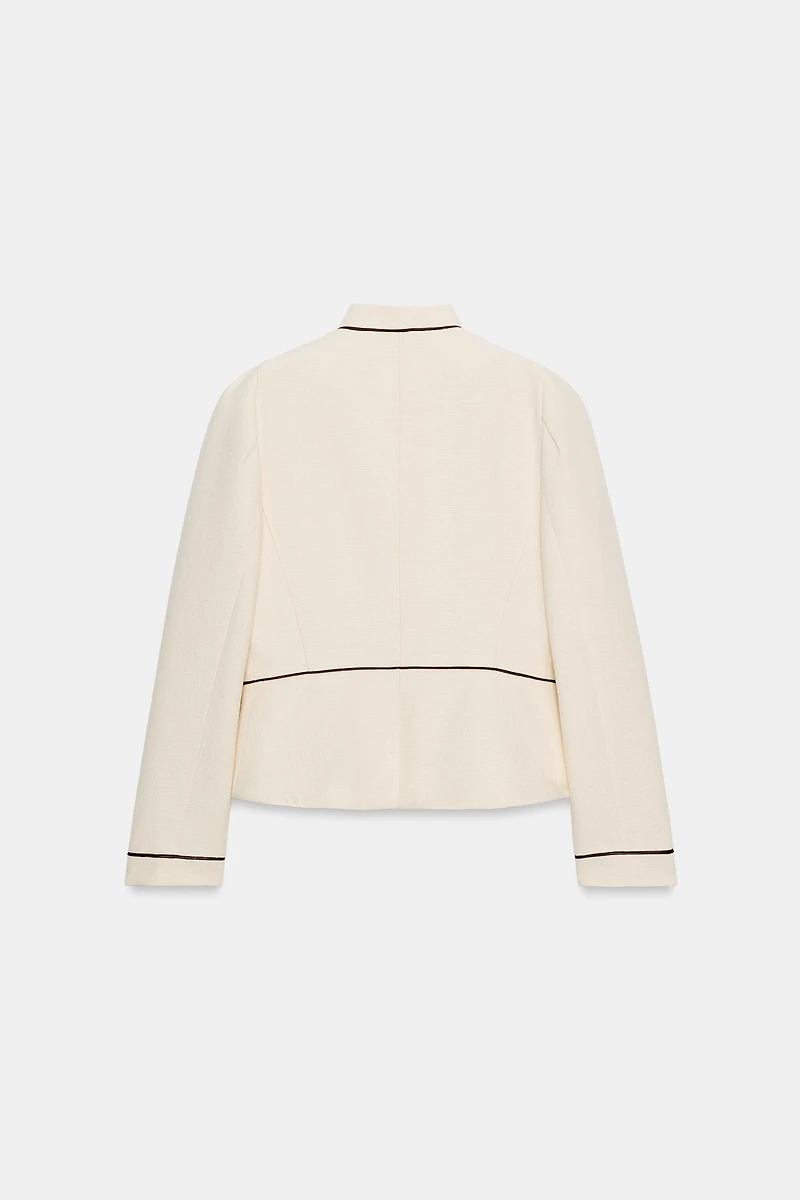 VESTE AJUSTÉE À LISERÉS EN CONTRASTE