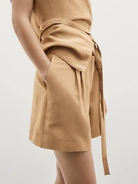 Short flowing Bermuda shorts