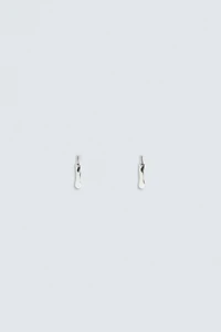 IRREGULAR HOOP EARRINGS