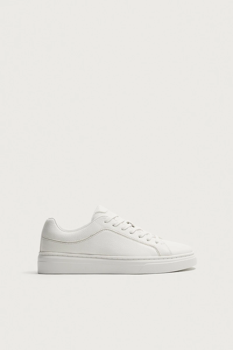 BASKETS EN CUIR