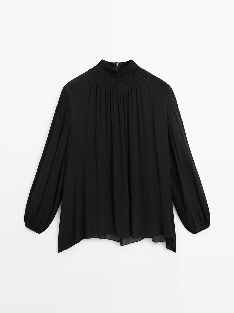 Blouse fluide à col contrastant