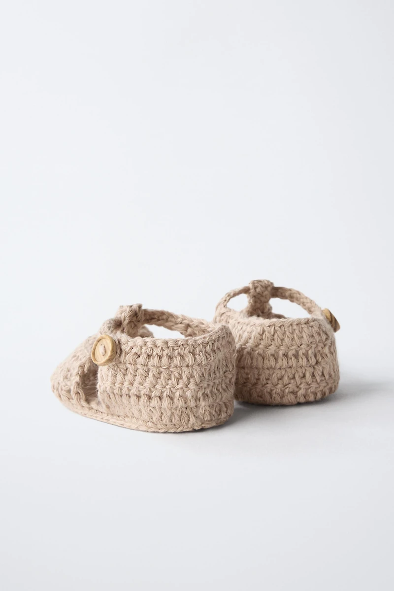 CHAUSSONS EN MAILLE
