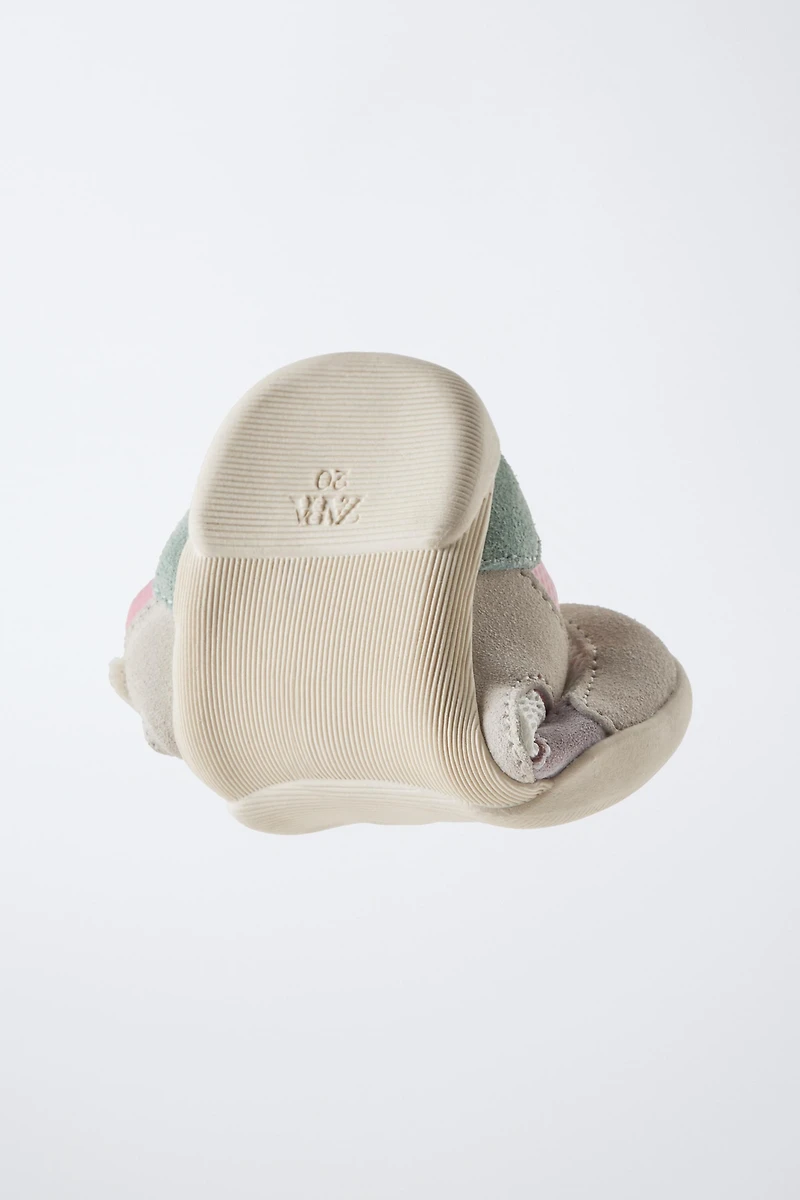 BAREFOOT COLOR SNEAKERS