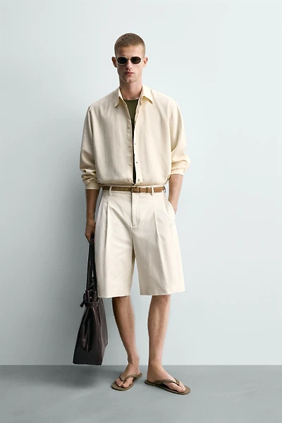 WIDE FIT PLEATED SHORTS