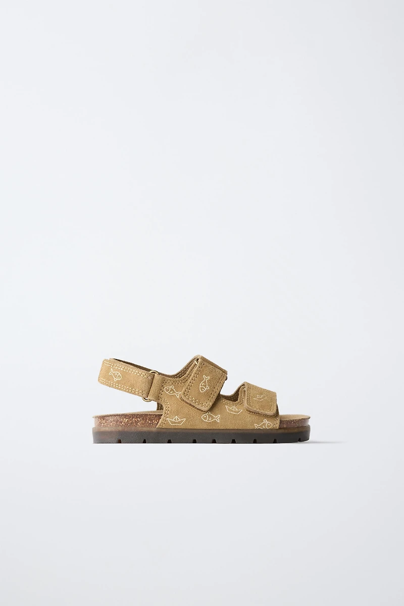 FISH PRINT LEATHER SANDALS
