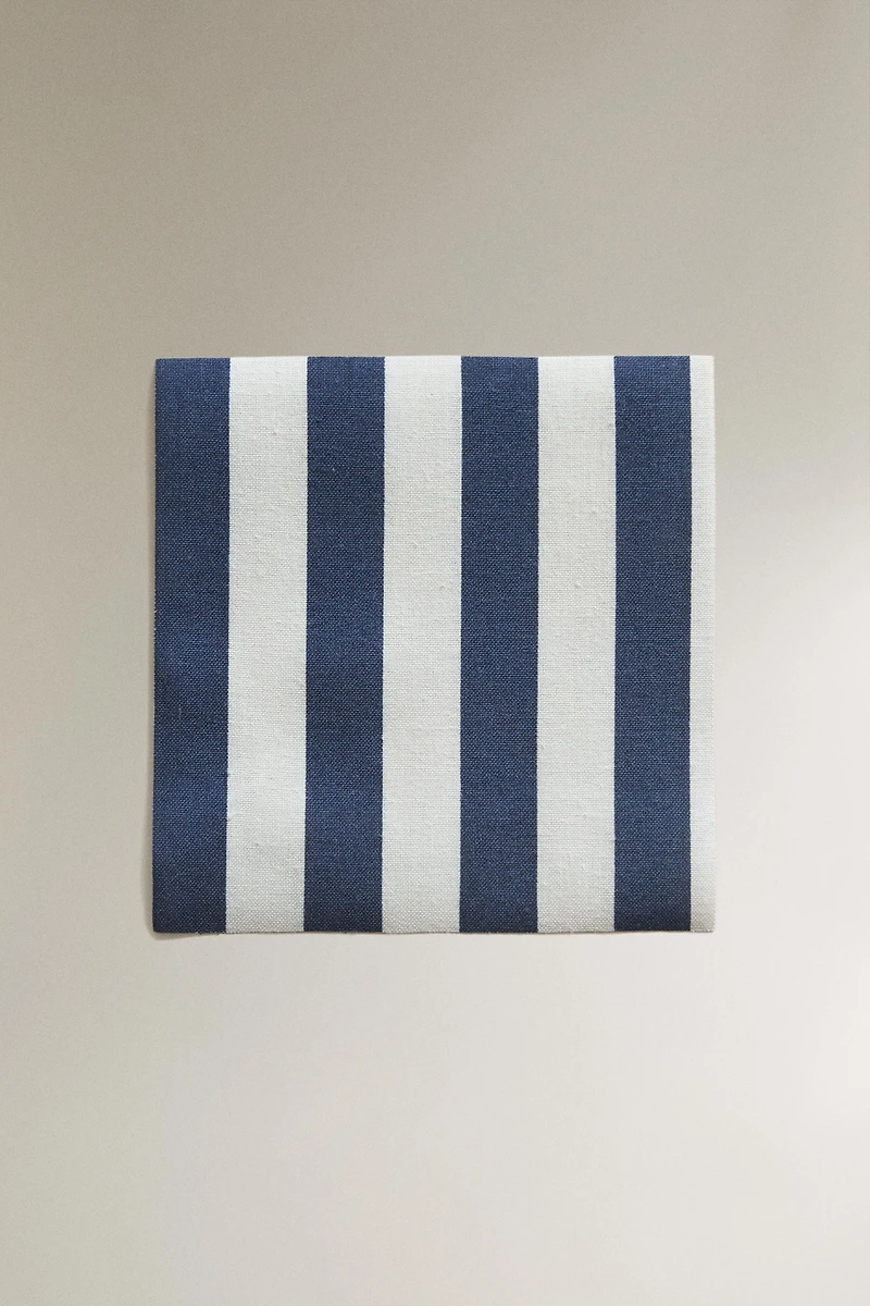PACK OF STRIPED REUSABLE COTTON NAPKINS (PACK OF 20)