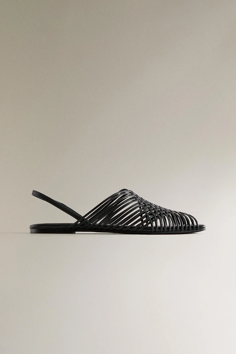 CRISS-CROSS STRAP LEATHER SANDALS