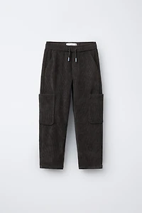 PANTALON EN VELOURS CÔTELÉ À POCHES