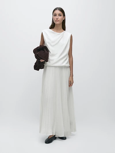 Long matching dress with pleated detail
