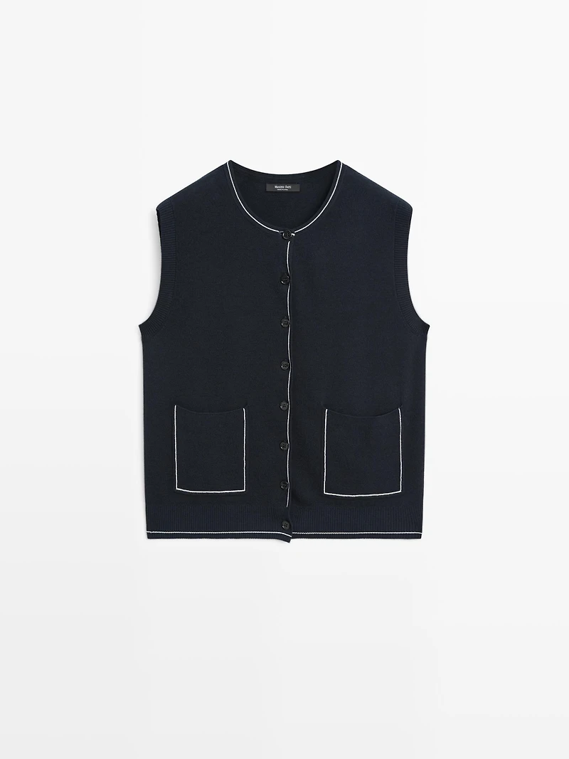 Knit vest with pocket details