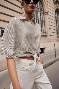 SHORT SLEEVE KNOTTED SHIRT