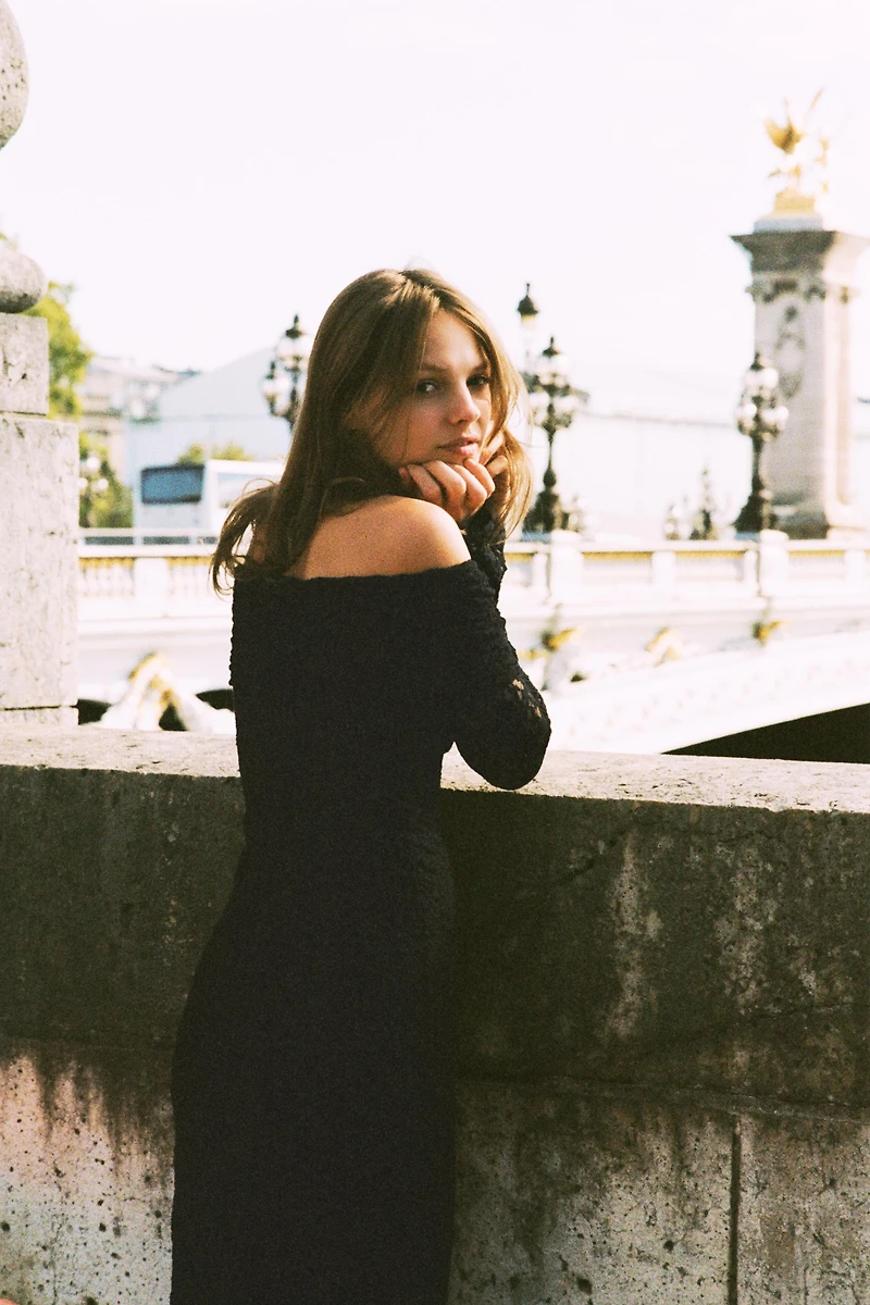 STRAPLESS LACE DRESS