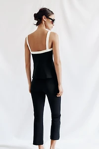 FLARED SEAM DETAIL LEGGINGS