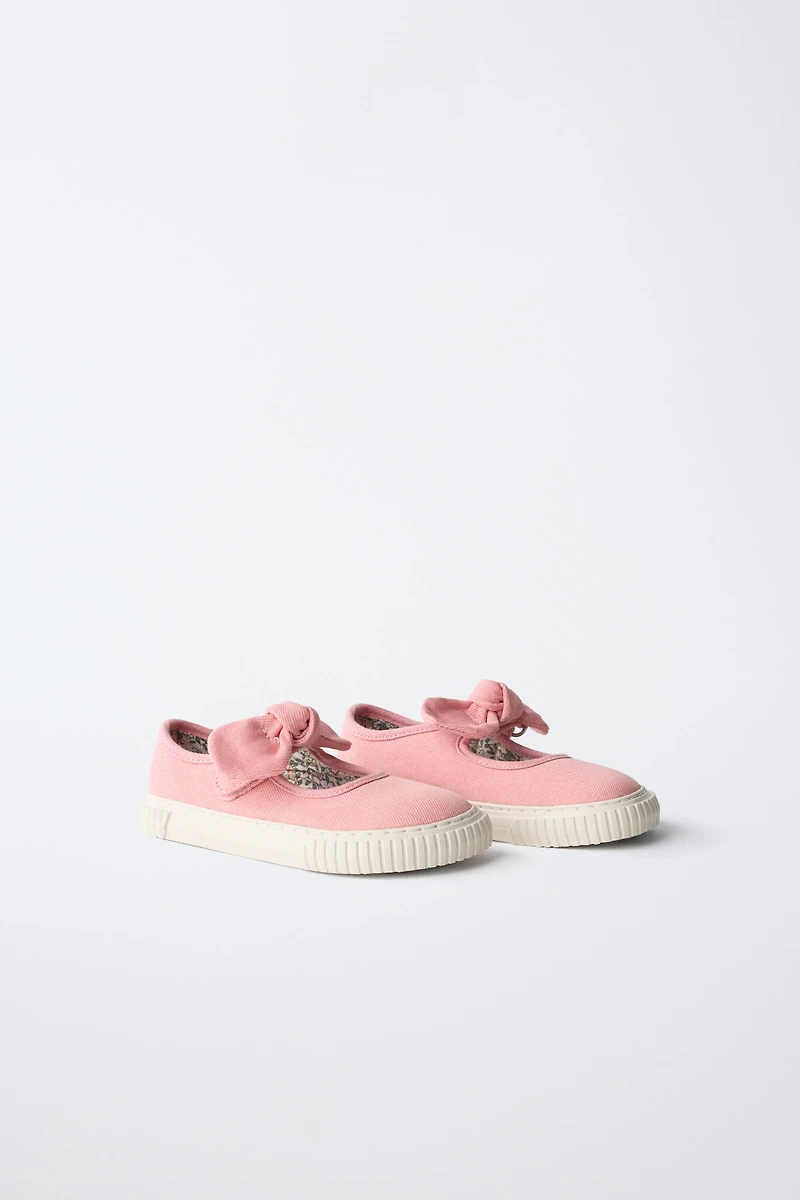 BAREFOOT SNEAKERS