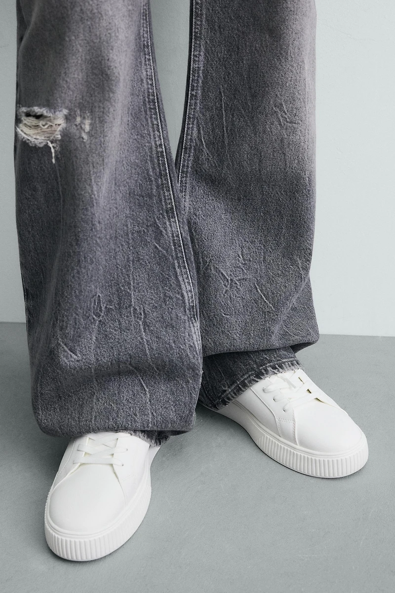 SNEAKERS WITH HEEL DETAIL