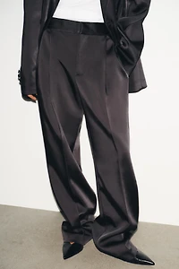 PANTALON SATINÉ TAILLE HAUTE À PLIS