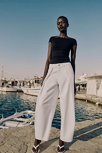 SQUARE NECKLINE T-SHIRT