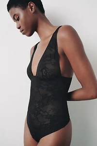 BODY AVEC POLYAMIDE ET DENTELLE
