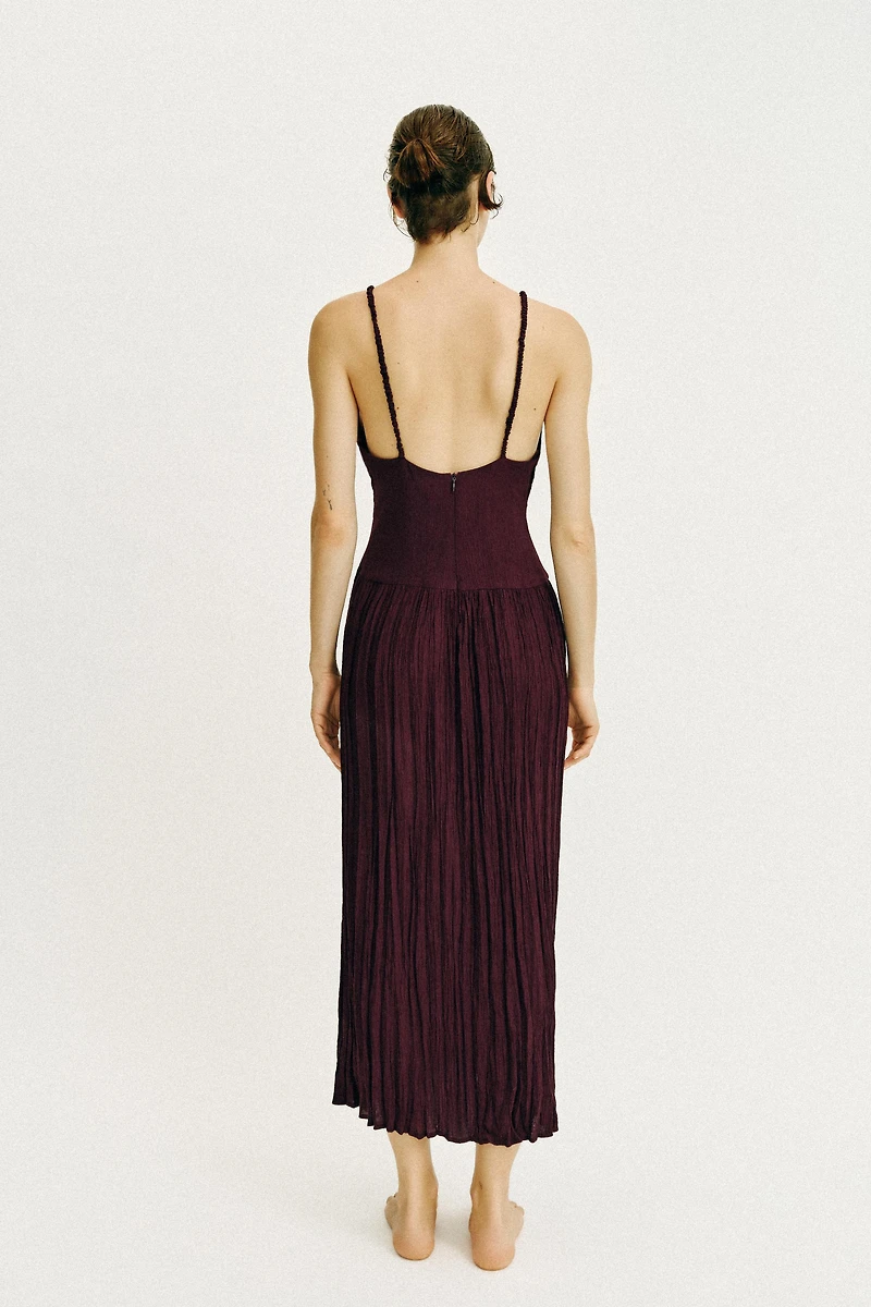 ROBE MI-LONGUE AVEC ACCESSOIRES