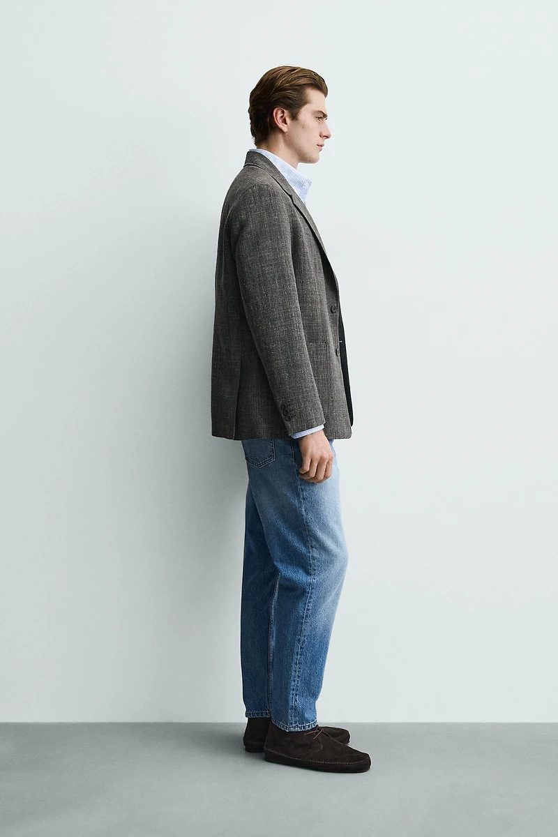 REGULAR FIT TEXTURED BLAZER