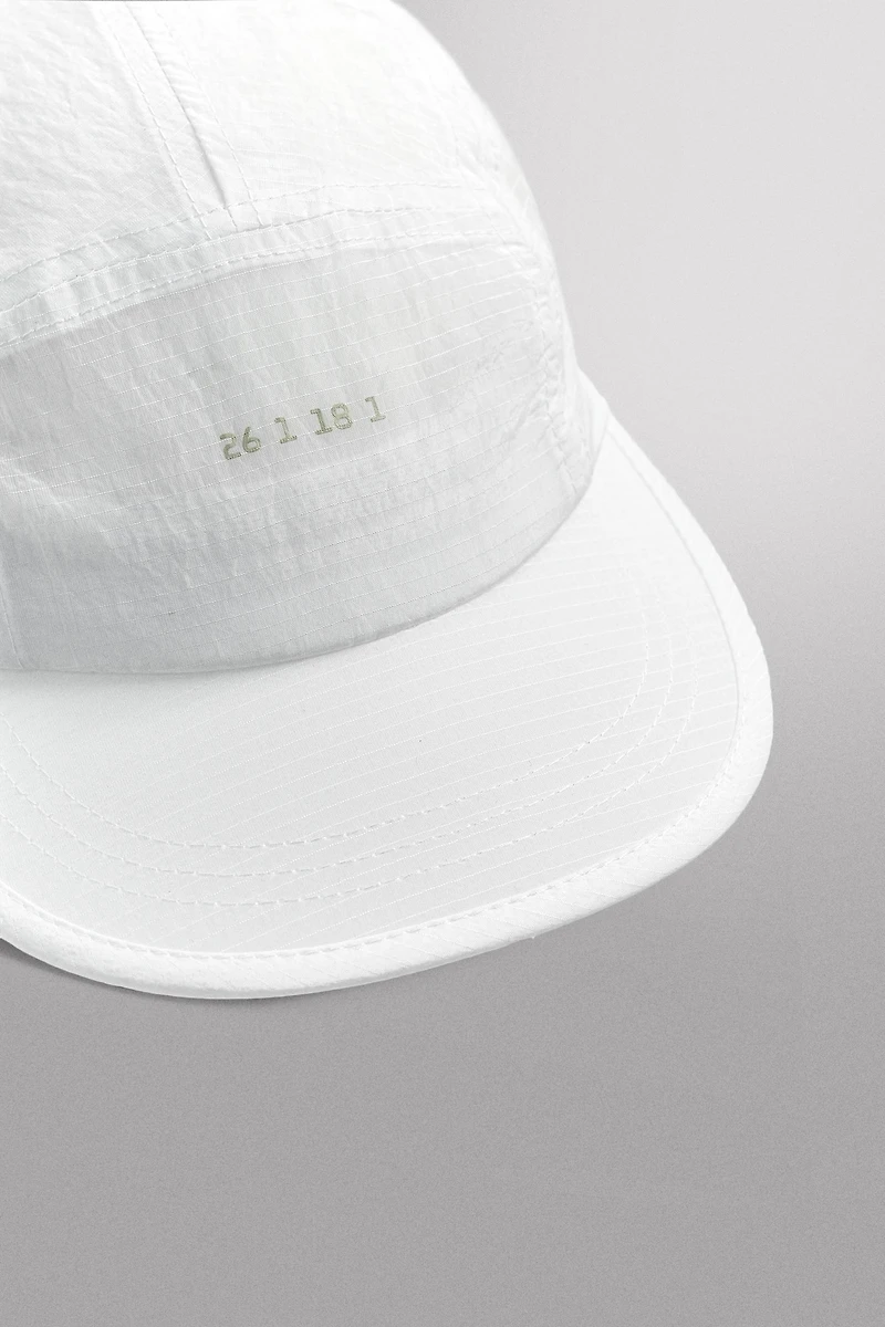 LIGHTWEIGHT TECHNICAL CAP