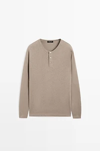 Long sleeve henley neck T-shirt