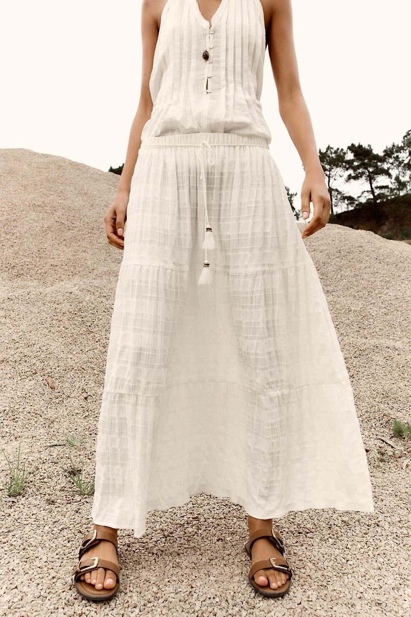 RUSTIC TIERED SKIRT