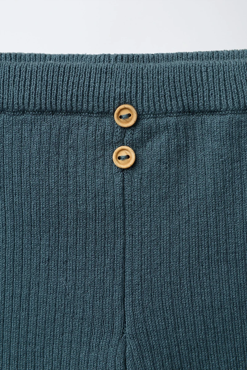 LEGGING CÔTELÉ À BOUTONS