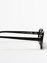 Mini oval sunglasses