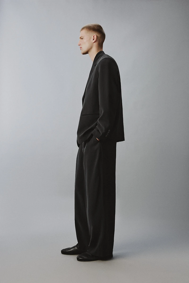 RELAXED FIT FLOWY PANTS
