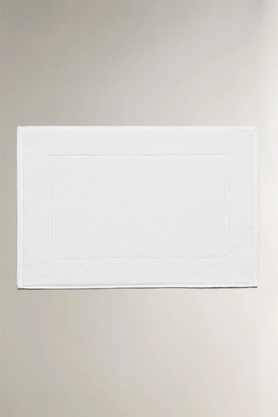 EXTRA-SOFT BATH MAT