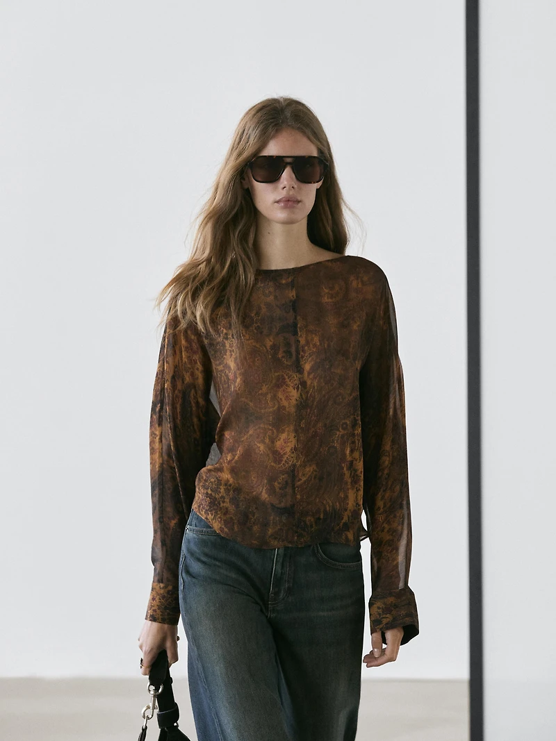 Flowing printed blouse