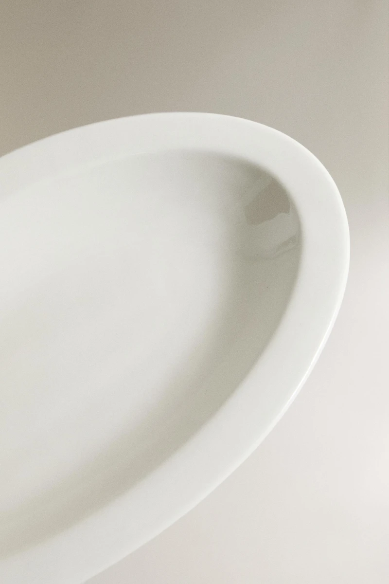 CREAM CERAMIC DECORATIVE TRAY