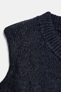 WOOL AND ALPACA SHOULDER PAD VEST