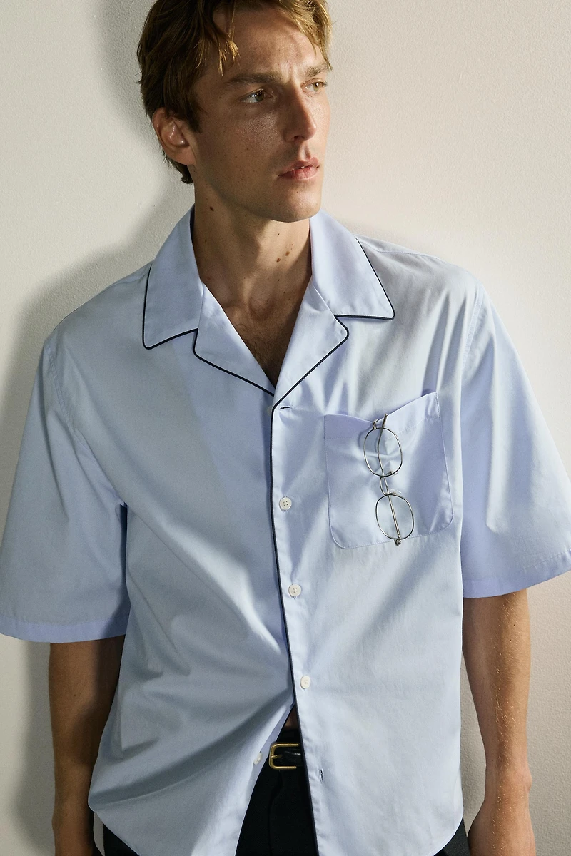 CONTRASTING PIPING RELAXED FIT SHIRT