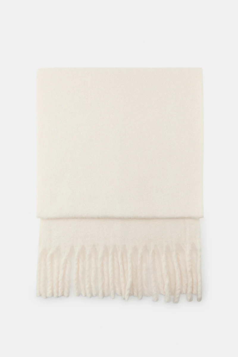 PLAIN FRINGED SCARF