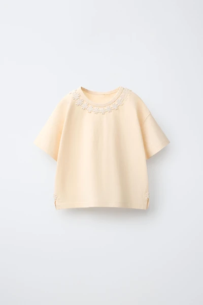 DAISY LACE T-SHIRT