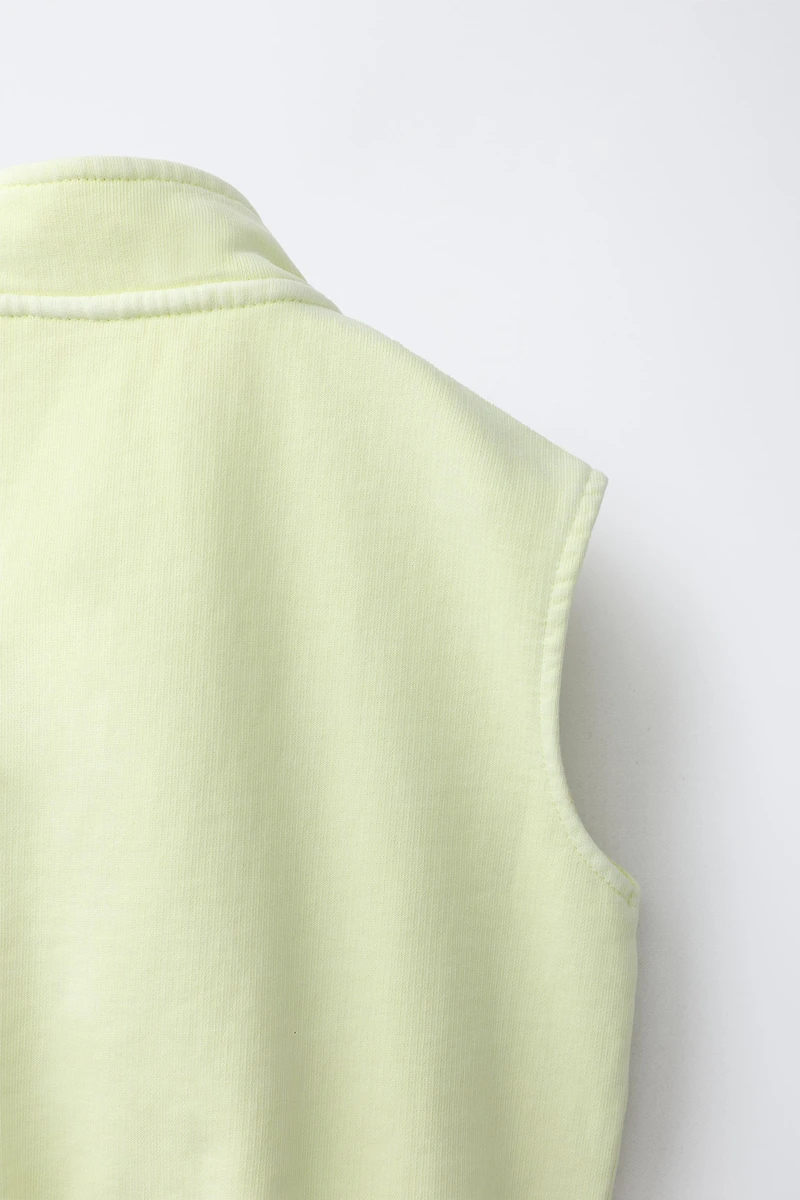 FLEECE VEST