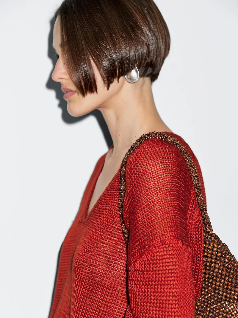 Linen V-neck knit sweater