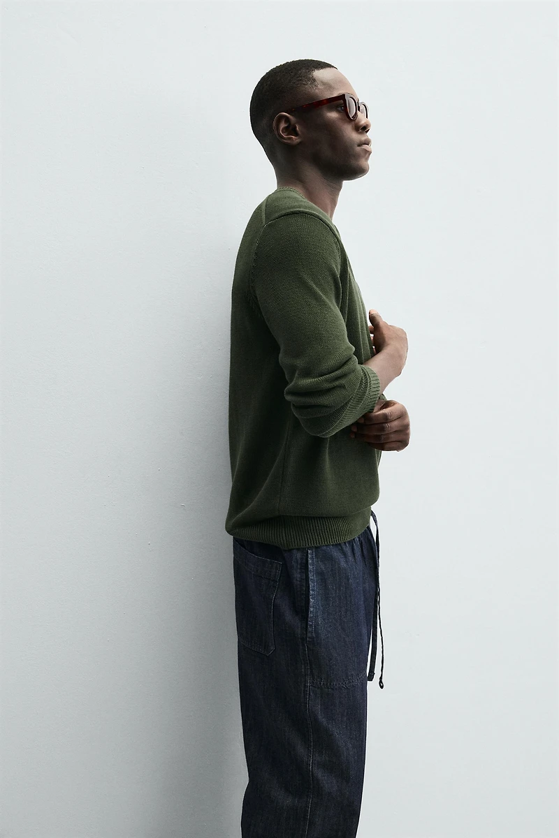 COTTON V-NECK SWEATER
