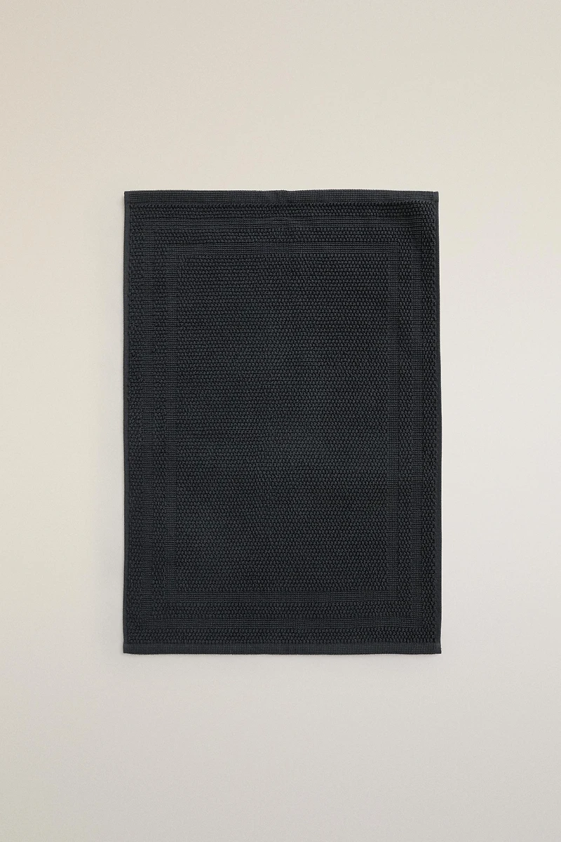 COTTON BATH MAT